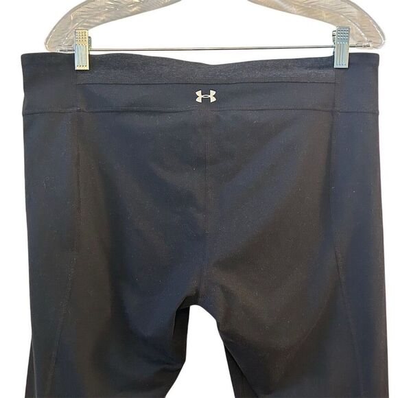 Under Armour Women's Black Capri Leggings XL Mid-Rise Gym Yoga Running - Picture 4 of 9